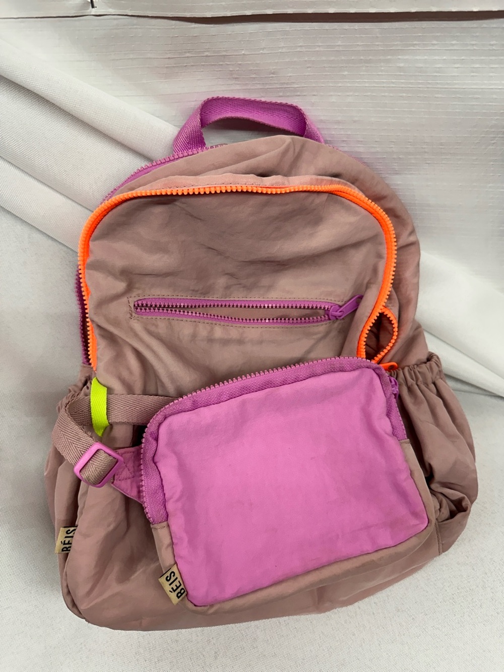 BÉIS The Kids Backpack Atlas Pink 2-in-1 Removable Fanny Pack Travel Bag